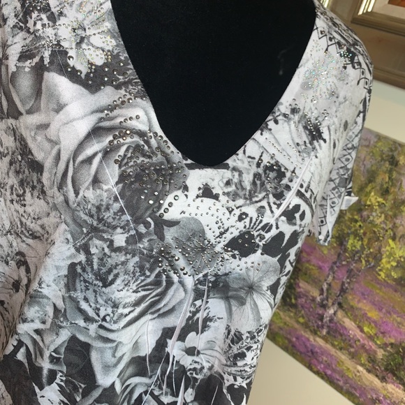 KIARA shirt size L - Picture 2 of 5